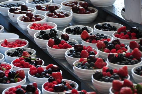 Apetitosas berries no ByWard Market, em Ottawa, capital do Canadá